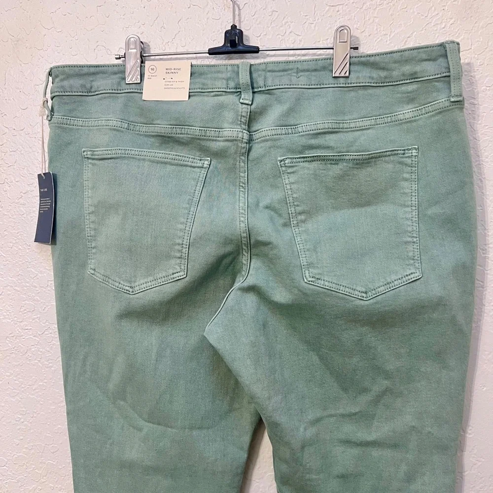 Universal Thread Womens Mid-Rise Skinny Jeans Sage Green 16/33R‎ Smooth & Sculpt